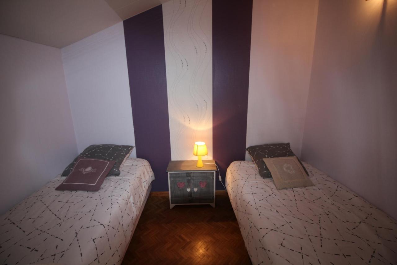 La Chaumine Aux Etoiles Bed & Breakfast Camurac Bagian luar foto