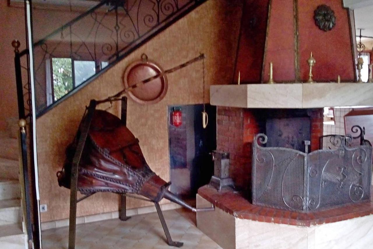 La Chaumine Aux Etoiles Bed & Breakfast Camurac Bagian luar foto